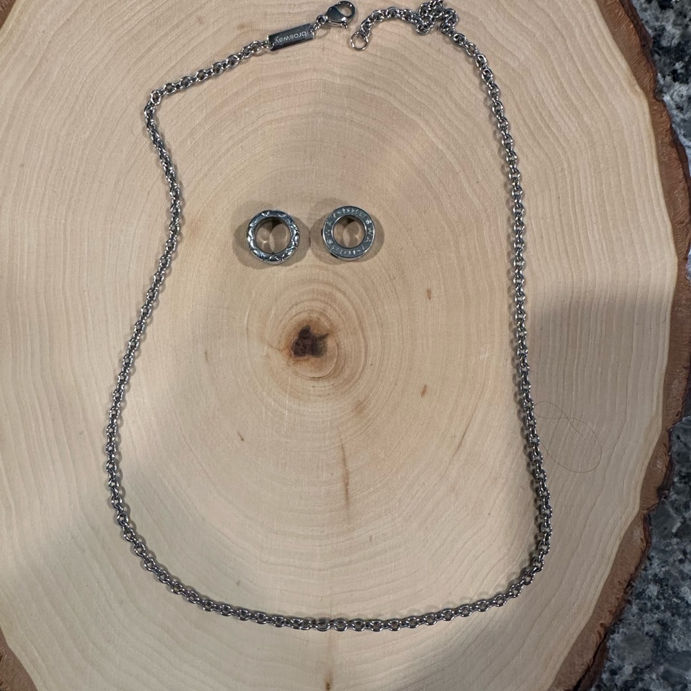 Elegant Brosway Silver Necklace and pendents.